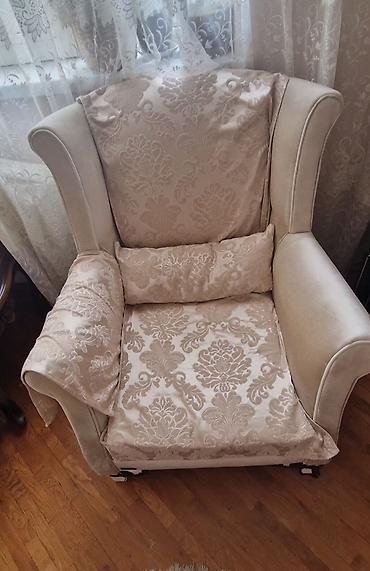 salon divan: Klassik üslubda yumşaq mebel dəsti - Tərkib: 3 nəfərlik divan + 2 — 4