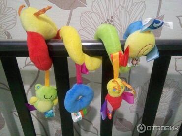 детские игрушки погремушки: Детская игрушка спираль Гусеница на кроватку TaGgies В лягушке