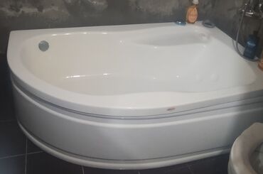 cakkuzi vanna: Razmer 1metr×1.70metr