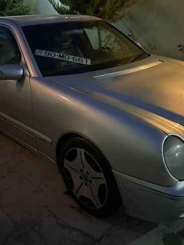 ən yaxşı akkumulyator: Mercedes-Benz E 270: 2.7 l | 2001 il Sedan