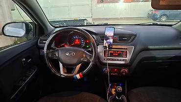 bmw 2: Kia Rio: 2013 г., 1.6 л, Механика, Бензин, Седан — 5