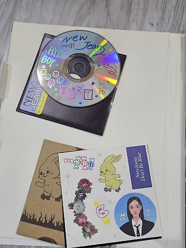 cd player: Məhsul: NewJeans – “New Jeans” (Debut EP) Bluebook Versiyası – Minji — 3