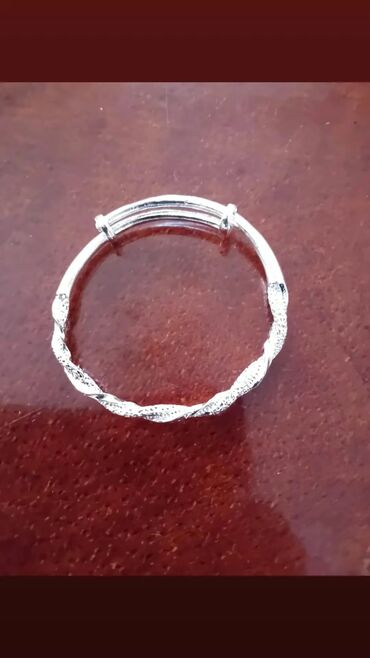 van cleef narukvica cena: Bangle, Material: Silver