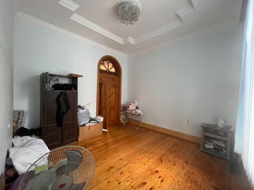 Həyət evləri və villaların satışı: 5 otaqlı, 150 kv. m, Orta təmir — 12