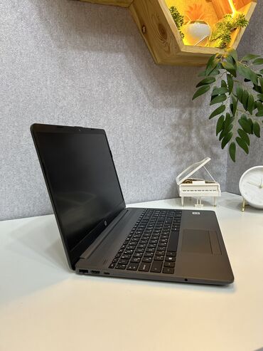 notebooklar: HP 15.6 ", Intel Core i5, < 128 GB