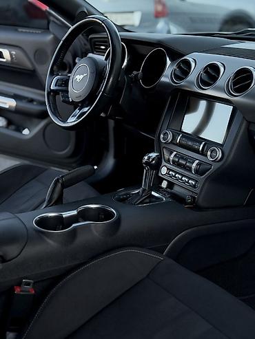 машина 200: Ford Mustang: 2020 г., 2.3 л, Автомат, Купе — 5