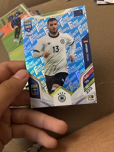 sak qosqu: Panini futbol kolleksiya kartları dəsti Məzmun: - Panini Top — 4