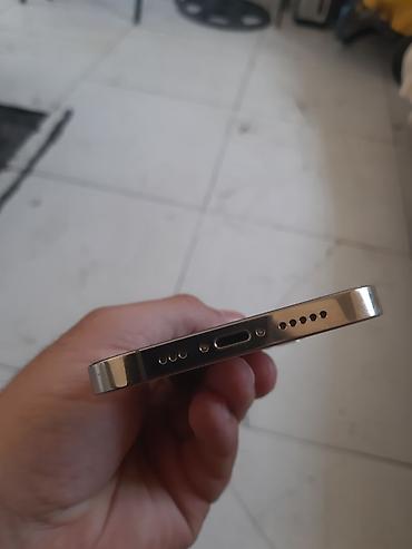 macbook air m: IPhone 12 Pro, Qızılı, Face ID — 3