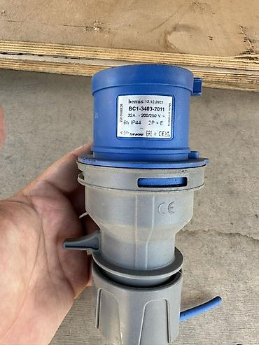 aksa generator: Sənaye tipli CEE fiş və rozetka dəsti Brend: Bemis Model — 1
