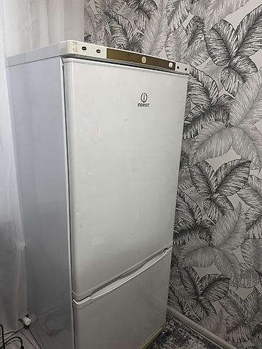 soyuducu qapi rezini: İşlənmiş 2 qapılı Indesit Soyuducu Satılır, rəng - Ağ, Təkərli — 2