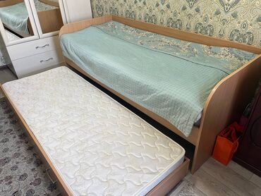 детские кроватки машина: Бир кишилик керебет, Колдонулган, Матрасы бар, узуну - 190 см