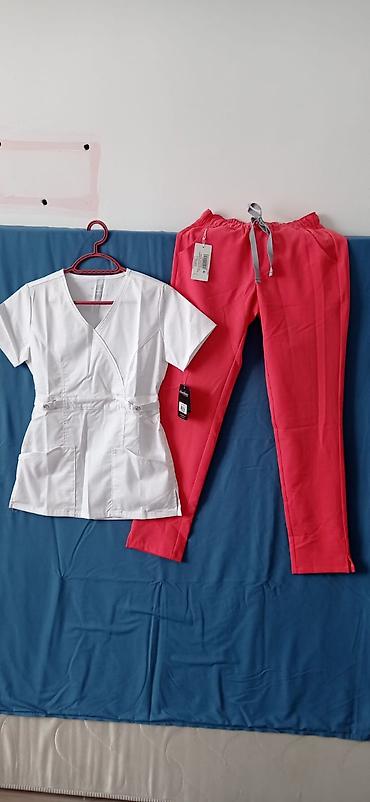 Медицинская одежда: Медицинский халаты,брюки,кофты Варианты моделей: - Приталенный халат — 7