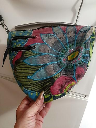 Torbe: Desigual torbica preko ramena – polukružni model sa unikatnim — 6