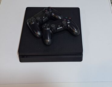 ps 3 pult: PS 4 Slim model 1 TB yaddas FIFA 2024 Delux paket 2eded (A klas )