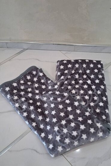 Ostali tekstil: Ćebe za jednu osobu 150x200 2400din — 4