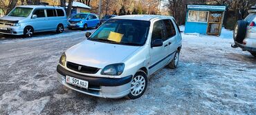 Toyota: Toyota Raum: 2001 г., 1.5 л, Автомат, Бензин, Универсал