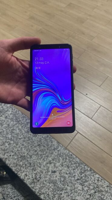 soyuducu 2 əl: Samsung Galaxy A7 2018, цвет - Черный, Сенсорный
