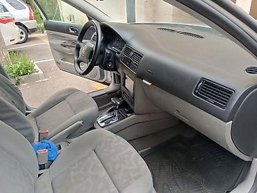 bora: Volkswagen Bora: 1.6 l | 1999 il Sedan — 7
