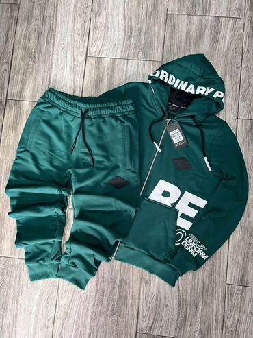 Gornji i donji deo: Dostupne
Pitati za velicinu
Alb brendirana garderoba
4200 — 8