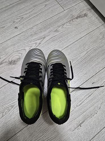 kopacke cene: Kopacke vel.38, nigde ostecene, kupljene u Nemackoj. Nike Tiempo — 3