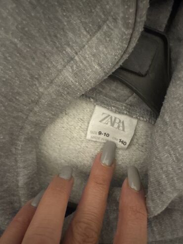 Məktəbli forması: ZARA uşaq hoodie - Model: kapüşonlu sweatşört - Rəng: boz (melanj) -
