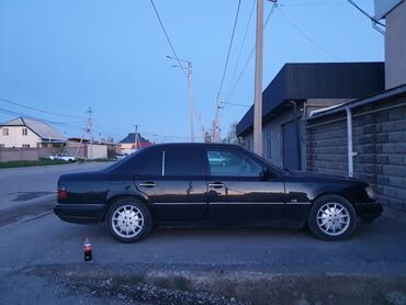 продаю мерс 220: Mercedes-Benz 220: 1994 г., 2.2 л, Автомат, Бензин