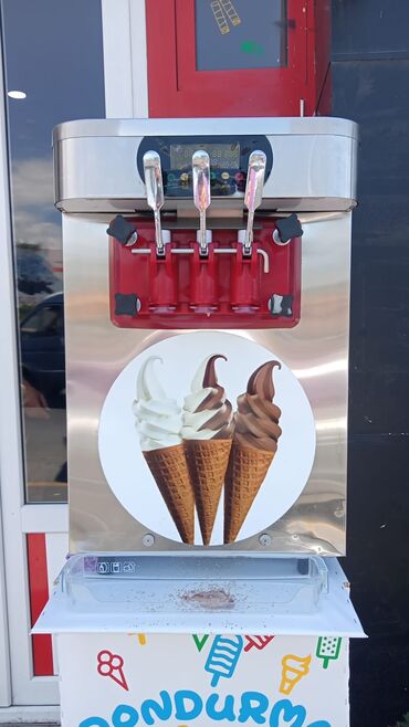 Аппараты для мороженого: Marojna aparatı satilir. İslək vəziyyətdədir. Problemi yoxdur. O faza