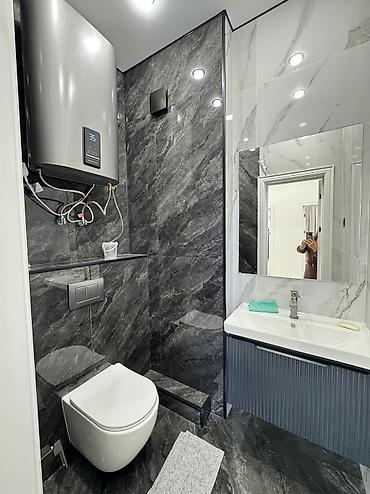 Продажа квартир: 2 комнаты, 82 м², ул. Ахунбаева / Бакаева Элитка, 3 этаж, Дизайнерский ремонт — 10