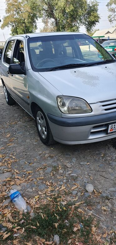 Toyota: Toyota Raum: 1999 г., 1.5 л, Автомат, Бензин, Хэтчбэк