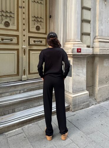 Kompleti: Kompleti trerke oysho materijal 3100din Vel s m l Duzina pantalona na lalafo.rs — 5 Kompleti: Kompleti trerke oysho materijal 3100din Vel s m l Duzina pantalona — 5