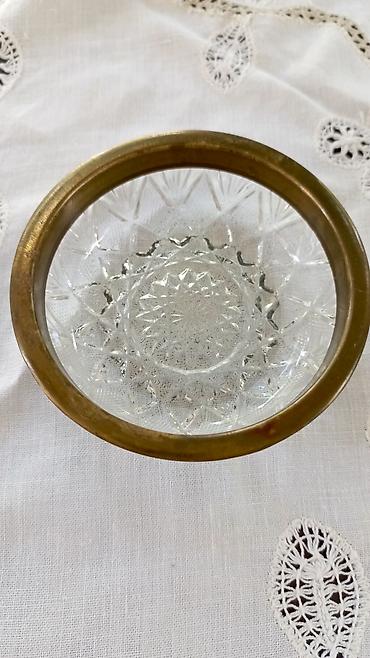 Qab-qacaq və mətbəx ləvazimatları: Zərif naxışlı xrustal çərəz,konfet qabı – pirinç (misi) haşiyəli - — 3