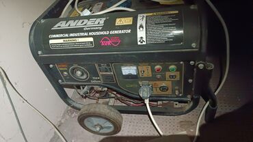 Ev və bağ: Generator