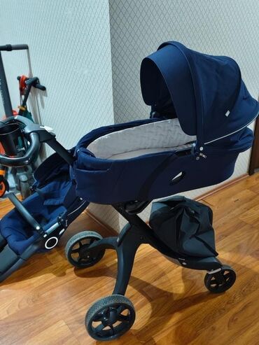 Gəzinti arabaları: Sabiwbaki. Original Stokke xplory 2/1 400man satilir .Cox yaxsi