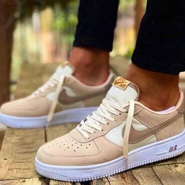 Women's Sneakers and athletic shoes: 36-44
3400 — 1