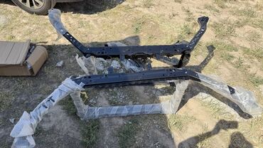Другие детали кузова: Экран на Тойота Камри 70, 75, 80
Toyota Camry 70/75/80