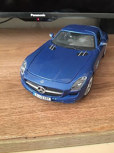 blu ray disk: Mercedes‑Benz SLS AMG maket modeli (miqyas ehtimalən 1:18) - Rəng — 2