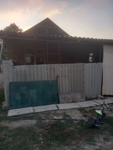 срочно продаю дом село садовое: Дом, 100 м², 4 комнаты