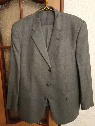 Костюмы: Срочно продаю мужские костюмы, размеры 50/6, 52, 54, пр-во Италии — 4