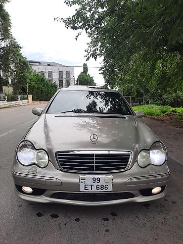 kohnə maşın bazarı: Mercedes-Benz C-Class: 2.5 l | 2006 il Sedan — 2