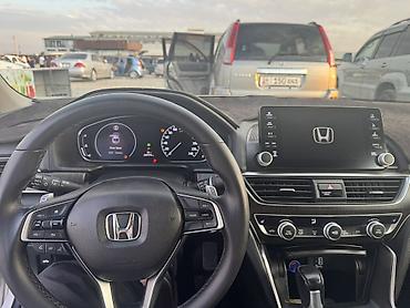 sprinter 4 4: Honda Accord: 2018 г., 1.5 л, Автомат, Бензин, Седан — 3
