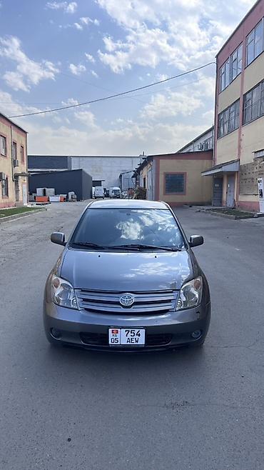 радиато: Toyota Ist: 2004 г., 1.4 л, Автомат, Бензин, Хэтчбэк — 1