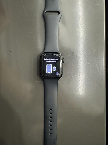 smart tv: Apple Watch (qara rəngli silikon kəmərli) - Model: Apple Watch Series — 3