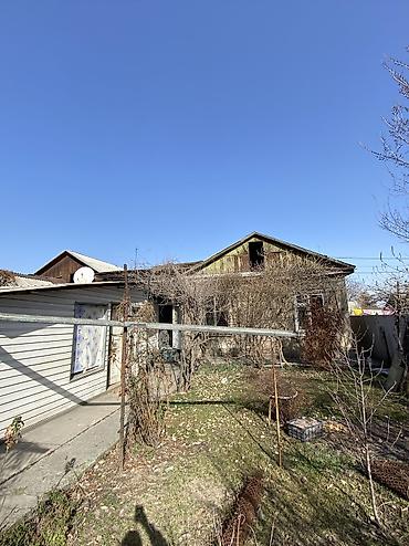 Продажа барачных домов: 🏡 Продаётся дом 📍 Район 1000 мелочей, ул. Фрунзе (рядом мечеть) 📐 — 3