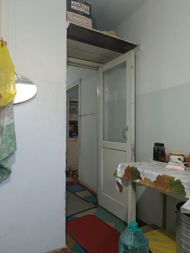 сниму дом квартиру: 3 комнаты, 52 м², 104 серия, 2 этаж, Старый ремонт
