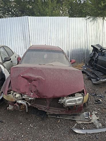 mazda mx 3: Автомобиль на разбор по запчастям - Кузов: седан, 4 двери, цвет — 3