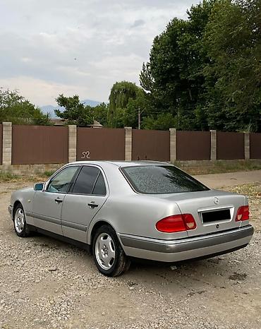 Mercedes-Benz E-Class: 1996 г., 2.3 л, Кол менен иштөөчү, Бензин, Седан — 2