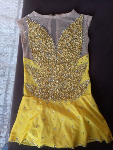 платье 5 6 лет: Детское платье, цвет - Желтый, Б/у