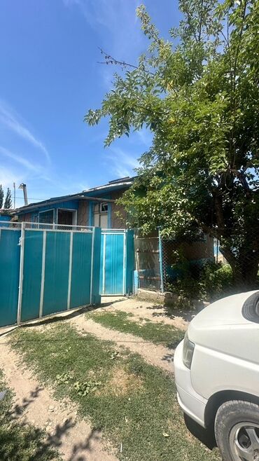 Продажа домов: Дом, 200 м², 5 комнат, Собственник, Старый ремонт at lalafo.kg — 5 Продажа домов: Дом, 200 м², 5 комнат, Собственник, Старый ремонт — 5