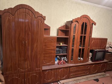 2 х спальный кровать: Стенка-шкаф, Тип стенки-шкафа: Другой тип шкафа-стенки, Для зала, Б/у, Особенности: Для хранения посуды