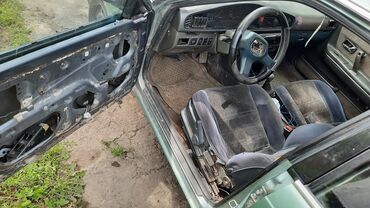 реставрация авто: Mazda 626: 1989 г., 2 л, Механика, Бензин, Хэтчбэк